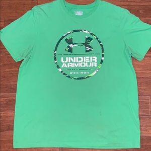 Men’s UA shirt